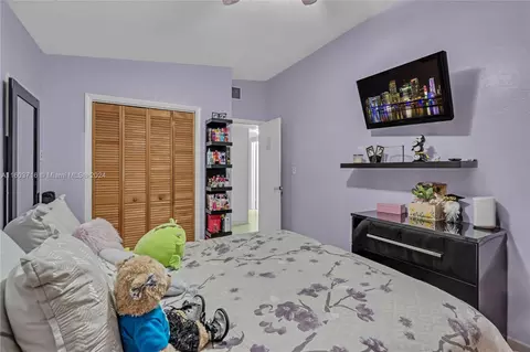 Bedroom - 5100 E 8th Ave, Hialeah, FL 33013 photo 4 of 8