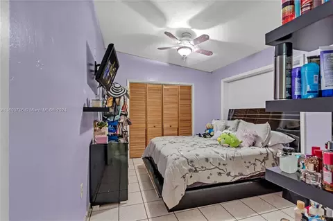 Bedroom - 5100 E 8th Ave, Hialeah, FL 33013 photo 3 of 8