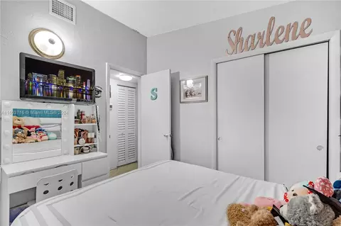 Bedroom - 5100 E 8th Ave, Hialeah, FL 33013 photo 2 of 8