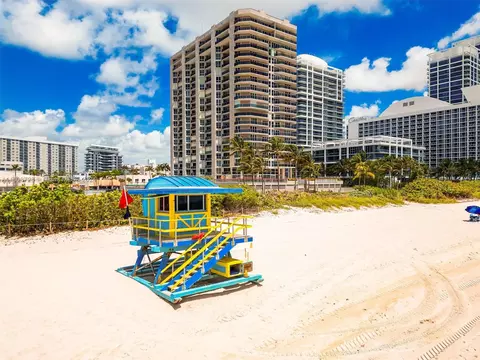 6767 Collins Ave #1804, Miami Beach, FL 33141