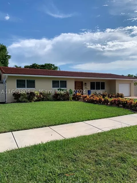 8720 SW 53rd St, Miami, FL 33165