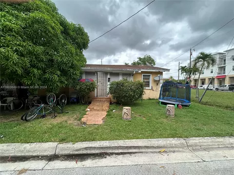 6041 SW 64th Ter, South Miami, FL 33143