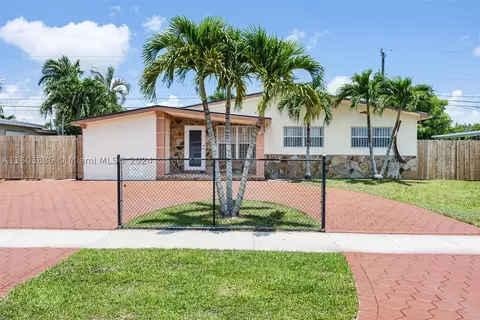 12615 SW 185th Ter, Miami, FL 33177