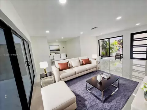 700 NW 92nd Ave, Pembroke Pines, FL 33024