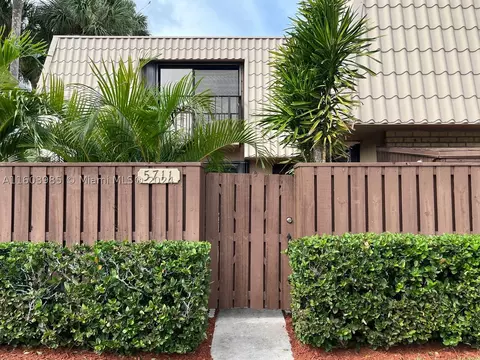 5711 57th Way #5711, West Palm Beach, FL 33409
