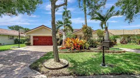 9324 NW 10th St, Plantation, FL 33322