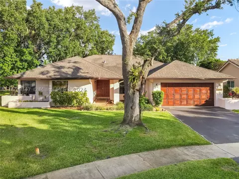 10206 NW 6th Ct, Plantation, FL 33324