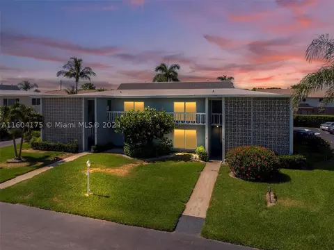110 South Blvd #2D, Boynton Beach, FL 33435