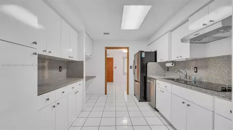 620 E 61st St, Hialeah, FL 33013 photo 15