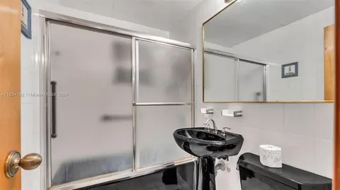 620 E 61st St, Hialeah, FL 33013 photo 34