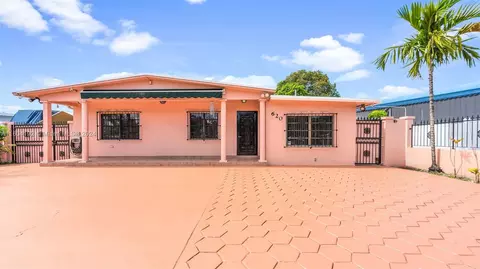 620 E 61st St, Hialeah, FL 33013
