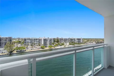 3000 S Ocean Dr #900, Hollywood, FL 33019