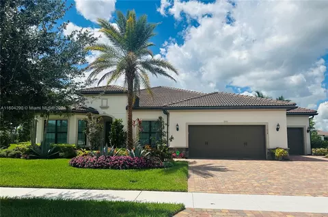 11608 Sally Ann Dr, Palm Beach Gardens, FL 33412