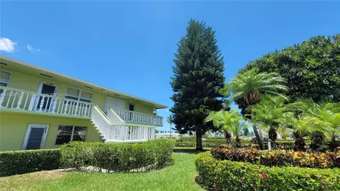 241 Windsor K #241, West Palm Beach, FL 33417