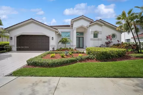 2787 Oakbrook Ln, Weston, FL 33332