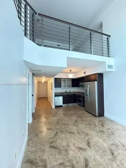 41 SE 5th St #808, Miami, FL 33131