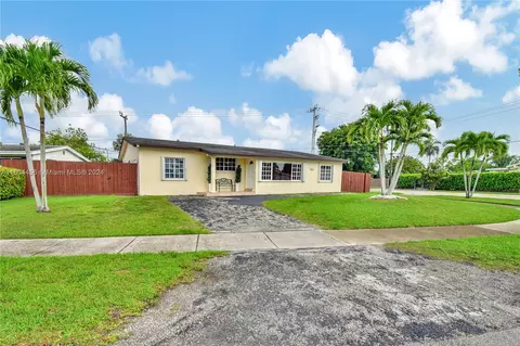 9555 Dominican Dr, Cutler Bay, FL 33189