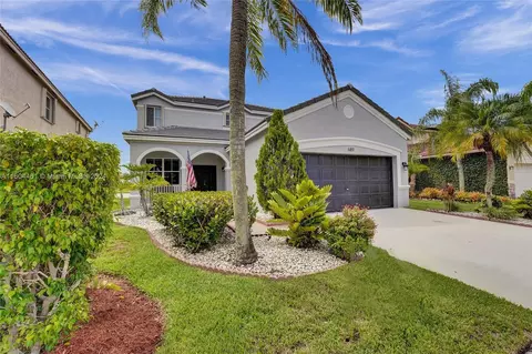 689 Vista Meadows Dr, Weston, FL 33327