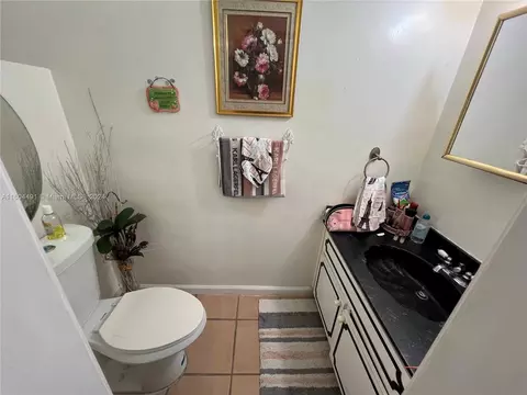 Bath - 880 W 80th Pl, Hialeah, FL 33014 photo 1 of 1