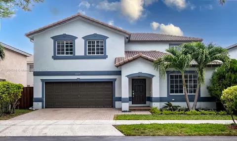 10841 NW 52nd St, Doral, FL 33178