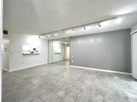 901 SW 138th Ave #105C, Pembroke Pines, FL 33027