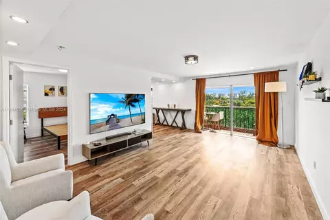 1300 Alton Rd #6A, Miami Beach, FL 33139