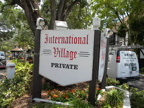 3760 W Inverrary Dr #2B, Lauderhill, FL 33319