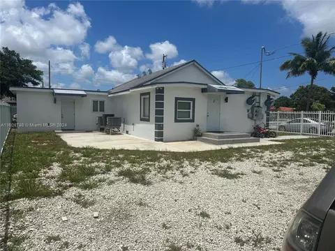 3102 NW 70th Ter, Miami, FL 33147