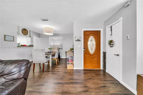 Entry Way - 875 E 29th St, Hialeah, FL 33013 photo 2 of 4