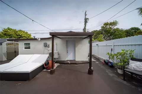 Exterior - 875 E 29th St, Hialeah, FL 33013 photo 2 of 2