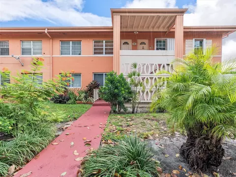 3601 SW 11th St #2B, Miami, FL 33135