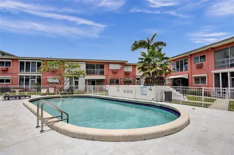 1560 NE 127th St #110, North Miami, FL 33161