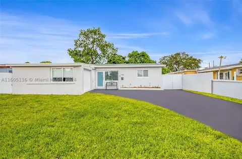 7480 Hope St, Hollywood, FL 33024