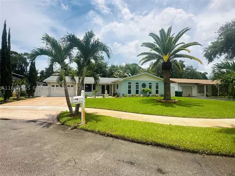 1830 NW 170th St, Miami Gardens, FL 33056