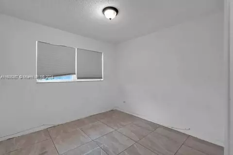 5095 E 9th Ln, Hialeah, FL 33013 photo 8