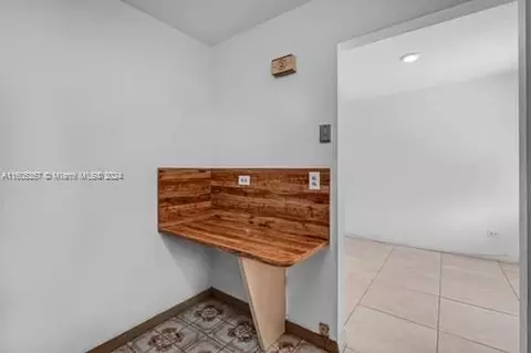 5095 E 9th Ln, Hialeah, FL 33013 photo 6