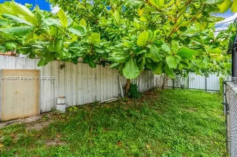 5095 E 9th Ln, Hialeah, FL 33013 photo 20