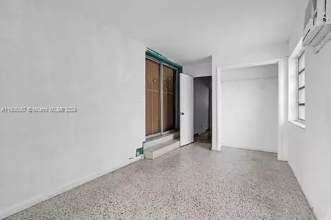 5095 E 9th Ln, Hialeah, FL 33013 photo 14