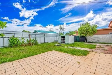 5095 E 9th Ln, Hialeah, FL 33013 photo 18