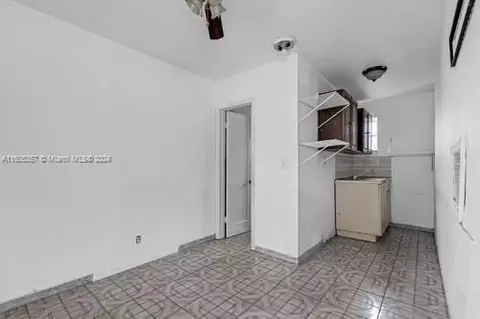 5095 E 9th Ln, Hialeah, FL 33013 photo 12