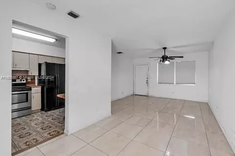 5095 E 9th Ln, Hialeah, FL 33013 photo 2