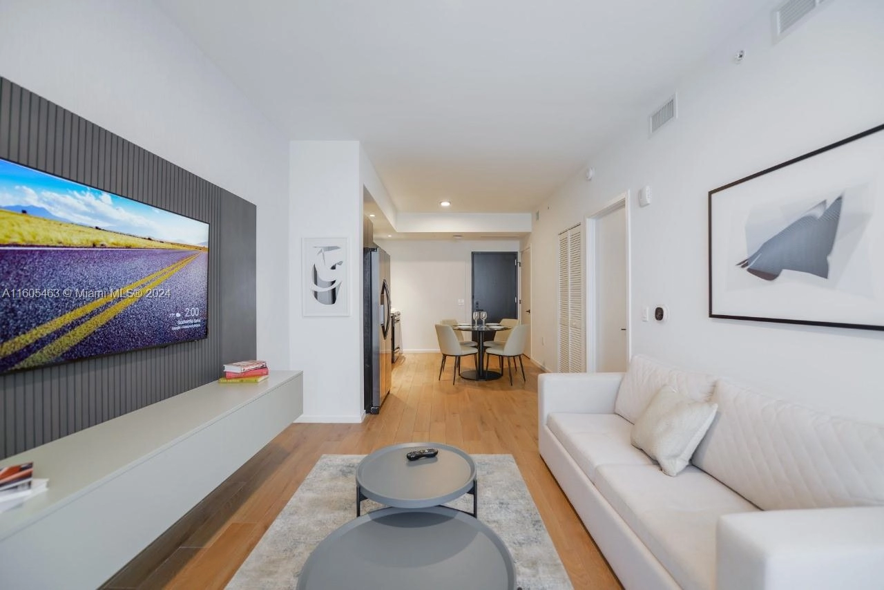 398 NE 5th St Unit 2810  