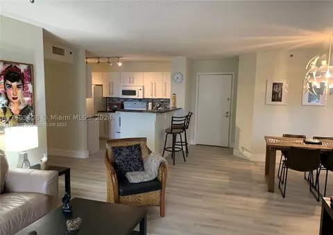 19655 E Country Club Dr #6208, Aventura, FL 33180