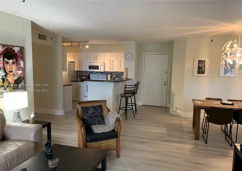 19655 E Country Club Dr #6208, Aventura, FL 33180