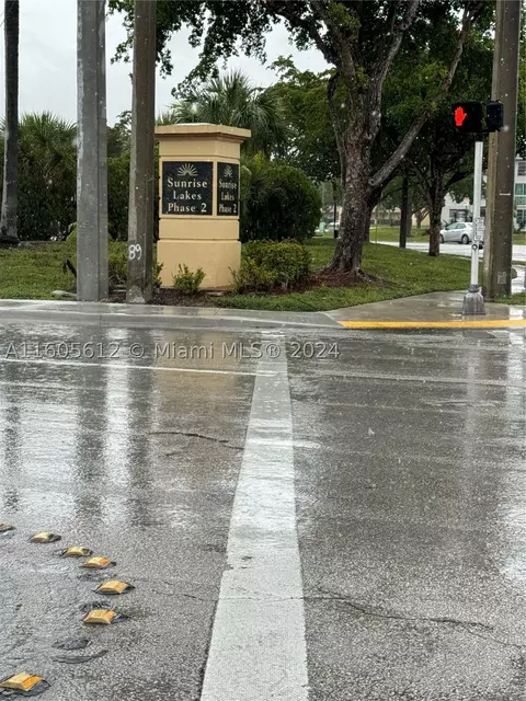8345 W Sunrise Lks #103, Sunrise, FL 33322