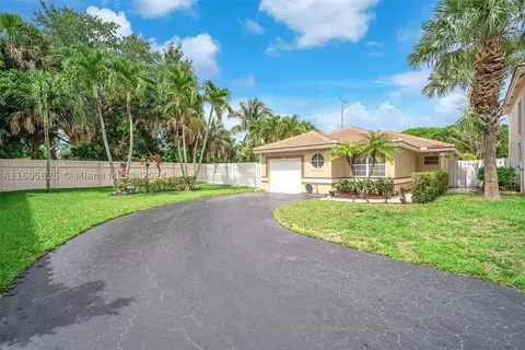 553 NW 135th Ter, Plantation, FL 33325