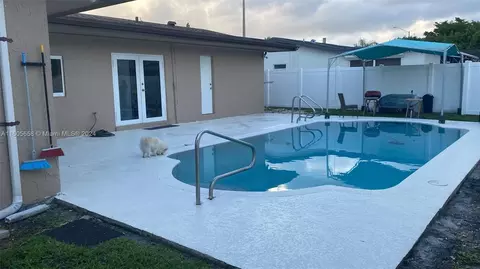 530 N Douglas Rd, Pembroke Pines, FL 33024