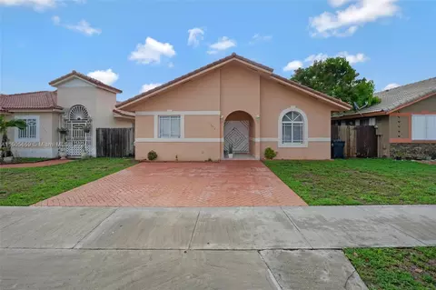 15313 NW 90th Ave, Miami Lakes, FL 33018