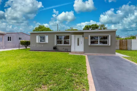 6001 NE 5th Ave, Oakland Park, FL 33334