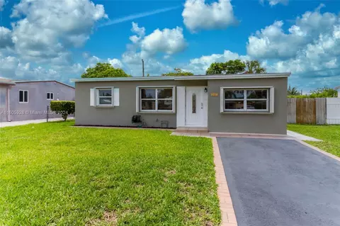6001 NE 5th Ave, Oakland Park, FL 33334